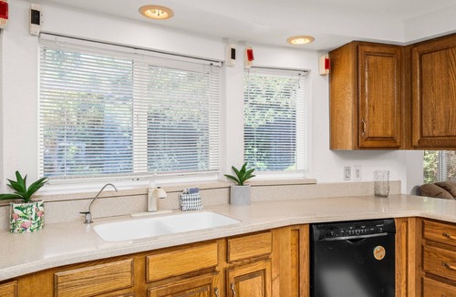 Heceta Beach House | New listing! Charming beach area home in famed Heceta Beach