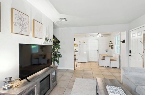 Slidell House | NEW LISTING! Completely renovated modern farmhouse w/3bdr.