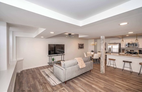 Covington Condo | *New Listing* Covington Charm Suites