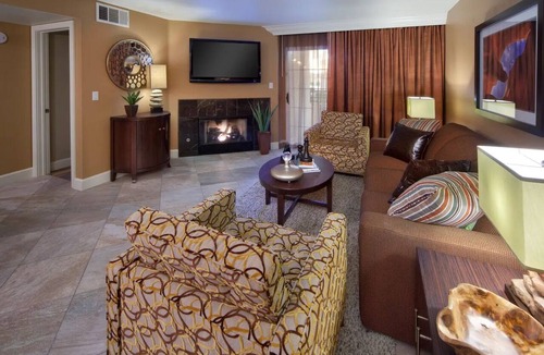 Las Vegas Resort | NEW LISTING! Holiday Inn Club Vacations *5 STARS* POOL HOT TUB Wi-Fi FIREPLACE