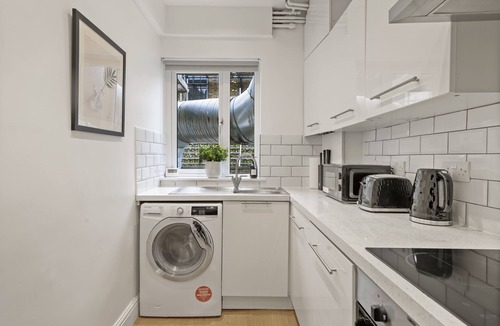 South Kensington Apartment | NEW LISTING! South Kensington Style newly refurbished apartment