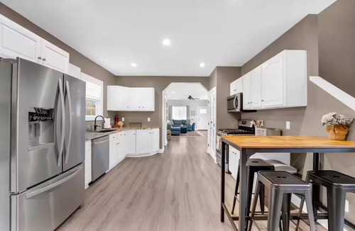 Highland Square House | NEW Listing! Spacious Highland Square Getaway