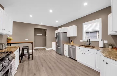Highland Square House | NEW Listing! Spacious Highland Square Getaway