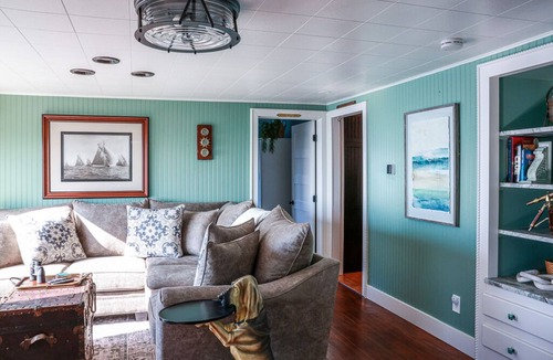 Bow Cottage | New listing! Stunning Samish Island Retreat; “The Cannery Cottage”