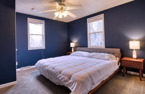Des Moines House | New Listing - Tranquil Retreat with Hot Tub