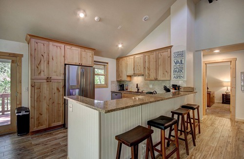 Warrior's Mark House | New Listing! Travelers Retreat! Close to Town and the Slopes! On the bus Route!