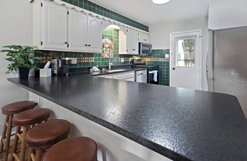 Taos Ski Valley House | New Listing! Updated Townhouse "Heavenly Hideout", In Town, Mountain Views, Near River, WIFI