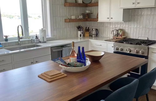 Tiverton Cottage | New Listing! Upscale Coastal Retreat Renovated