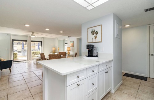 Avon By The Sea Condo | NEW LISTING - Upscale 2 King Beds-One Level-Pool Front- Steps to Beach & Pier!