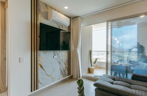 Papare Apartment | New loft with view at the sea closer at the airpor