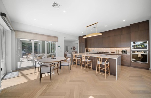 Central Naples House | New! Longboat Oasis-2 Ensuite's Heated Saltwater Pool and Spa!