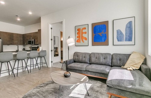 Edmond Apartment | New LUX 2Bed Apt @ UCO