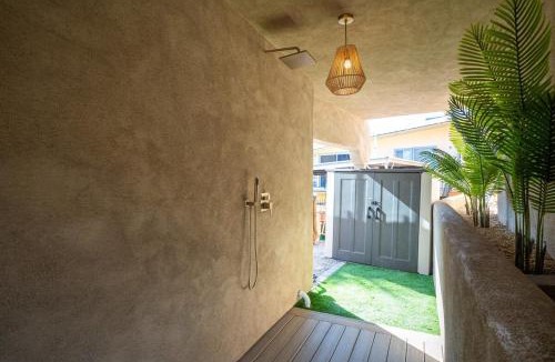Parker Strip House | New Luxe Riverfront Home, Launch & Dock, Gamerooms
