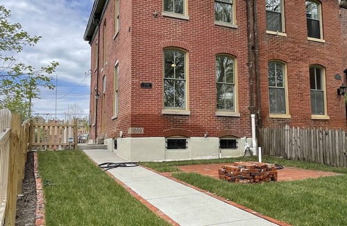 Soulard House | NEW! Luxurious Soulard Townhome w/Brewery Views!