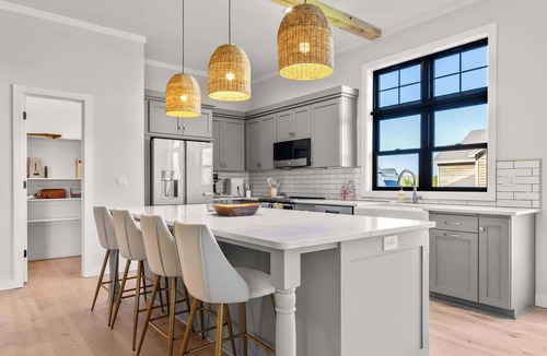 Egg Harbor Condo | New Luxury Condo: Egg Harbor-Indoor Pool, Gym