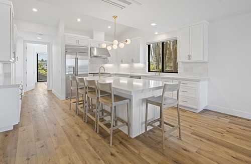Encinitas House | New Luxury Listing, Fire Table, Walk to Beach, Ocean View Roof Deck, Garage