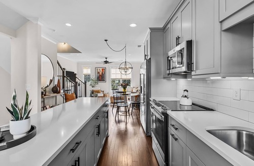 Greenville House | New Luxury Townhouse - Central to Downtown Greenville