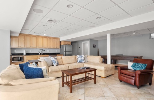 Eastham House | NEW Luxury Waterfront - Hot tub, Sauna, Game Room
