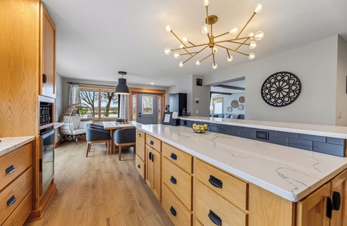 Buffalo City House | NEW Mississippi Riverfront Sunset House - family, friends & river come together