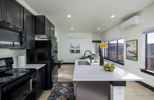 Four Corners Condo | New! Modern 2BR/2BA at Summit Flats | Easy Access to Town & Outdoors!