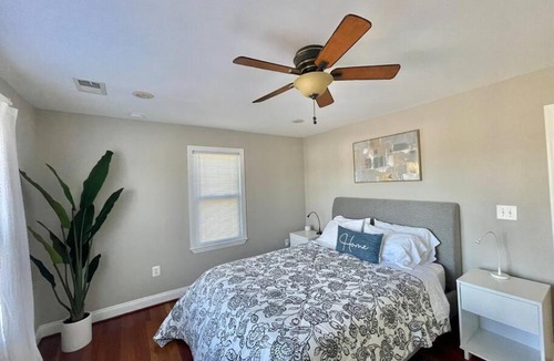 West Falls Church Apartment | New, Modern, 3 bed/3 bath Apt, 10 miles to DC!