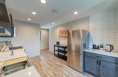 Burns Park House | New Modern 3 Bedroom Townhouse