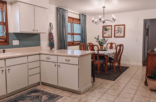 Springfield House | NEW & Modern | 3bed/2 bath