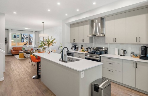 Keith House | New Modern 5BR|3.5BA|2 Living Rms|2Full Kitchen|Arcade Games|near Banff|Sleep10