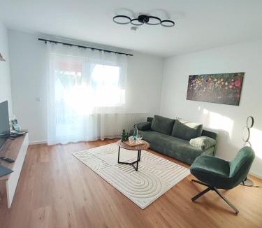 Walheim Apartment | New! Modern apartment ideal for families