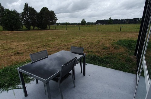 Taupiri House | New, modern, compfortable heaps of parking! Close to food, motorway & Gordonton