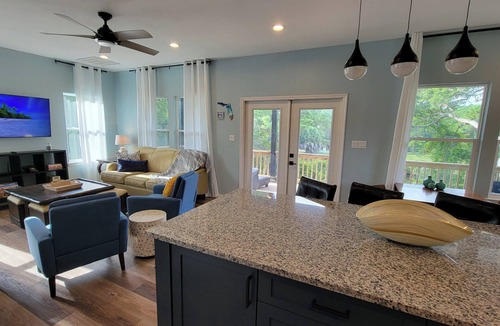 Alligator Point House | New modern home, 3 minute walk to the beach, on bike trail, full RV hookup
