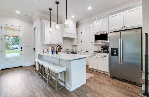 Lafayette House | New modern home with Cajun flair