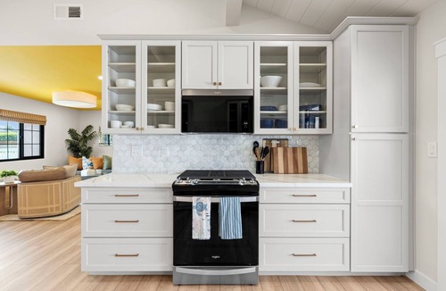Cardiff-by-the-Sea House | New Modern Luxury, 3/2 Fam Friendly, BBQ, Central!