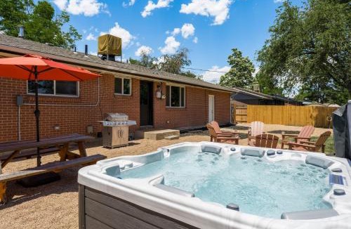 Arvada House | NEW Modern, Luxury Home with Hot Tub, Gym, Sauna, and 12 Minutes to Denver