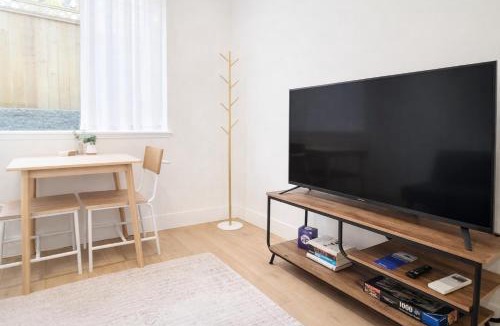Fremont Apartment | New Modern Private Entire Unit in Heart of Fremont - Walk Score 98