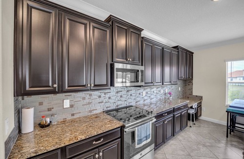 Riverview House | NEW! Modern Riverview Oasis Near Tampa Bay