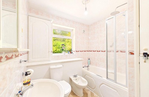 Oadby House | NEW Modern & Spacious Home in Oadby By Signature Stays - FREE Parking