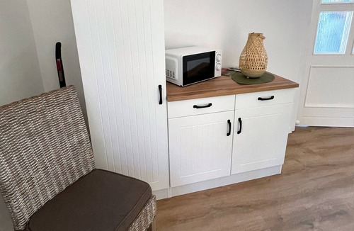 Dobbin-Linstow Apartment | New modern vacation apartment, separate entrance, near the lake - Ferienwohnung Sylvia