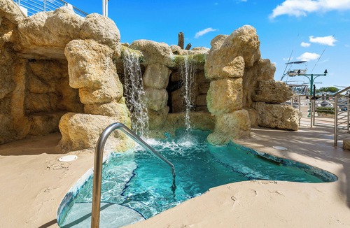 Rock Harbor House | NEW! OCEANFRONT SHOWHOUSE CASA MAR NO RESORT OR MANAGMENT FEES 2 KING SUITES