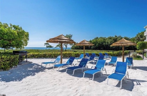 Rock Harbor House | NEW! OCEANFRONT SHOWHOUSE CASA MAR NO RESORT OR MANAGMENT FEES 2 KING SUITES