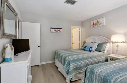 Harbour Town Villa | New Pics! Harbour Town 3BR/3BA - Pool Access - Book Now