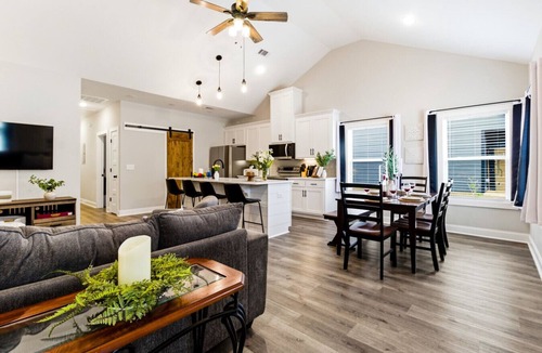 Pine Mountain House | New Pine Mountain Home with Fenced Yard