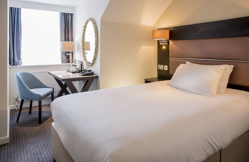 Shirrell Heath Hotel | New Place