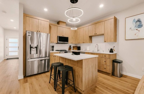 Gresham House | New PNW Retreat | Family-Friendly | Near DWTN