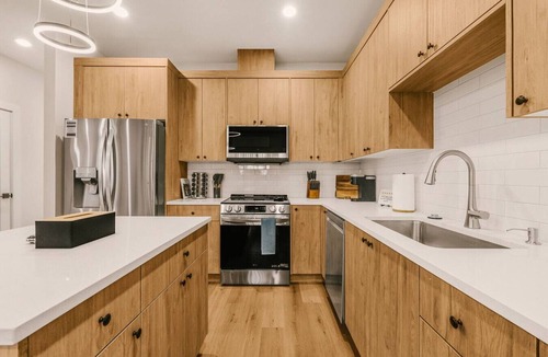 Gresham House | New PNW Retreat | Family-Friendly | Near DWTN