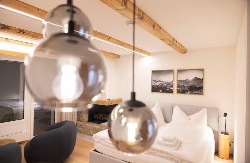Champfer Apartment | New Premium Studio with eFireplace, Pool & Sauna