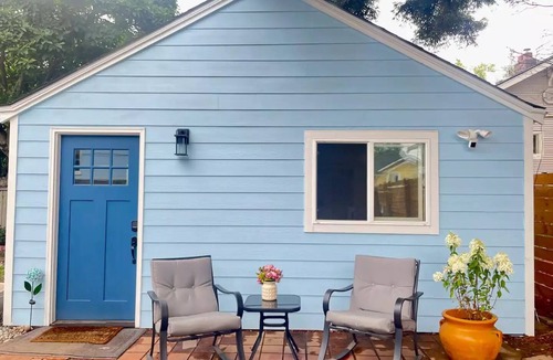 Roosevelt House | NEW private entry tiny home near GreenLake/Lightrail/I-5
