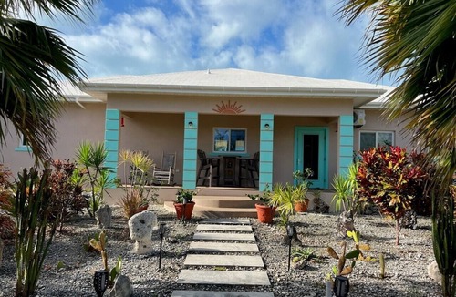 Morris Settlement House | New Private Pool, Private Beach and Flat, Private House, what else do you need?