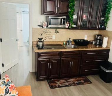 Coral Way House | NEW PRIVATE STUDIO MAGIC CITY OF MIAMI, GATED PARKING
