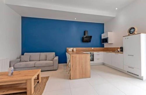 Saint-Pol-de-Leon Apartment | New, quiet, comfortable 3-star Meublé de Tourisme apartment.